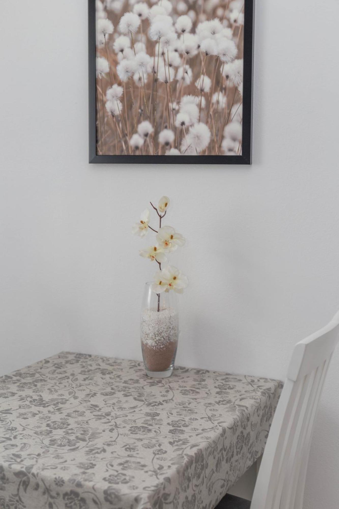Apartments Anita ฮวาร์ ภายนอก รูปภาพ